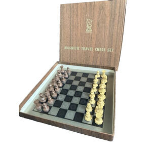 Vintage Drueke Magnetic Travel Chess Set Complete in Original Box Grand Rapids